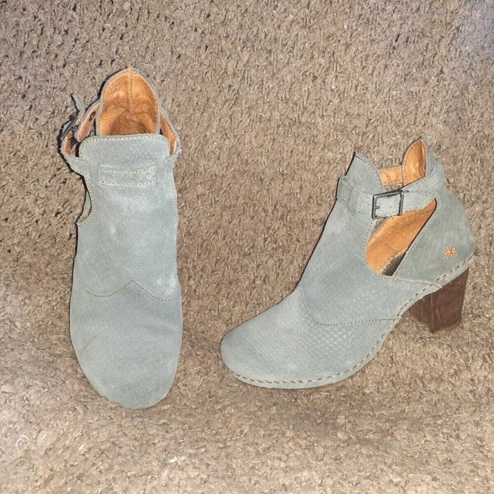 ART-Bye Bye Suela-Gray Blue Suede Booties-Buckle Ankle Strap-Sz 37-Near Mint